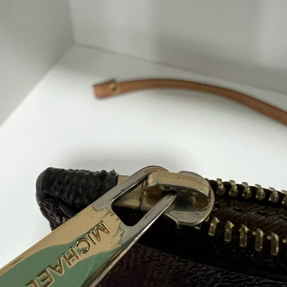 Michael Kors Brown Wristlet, wallet or insert - Picture 4 of 11